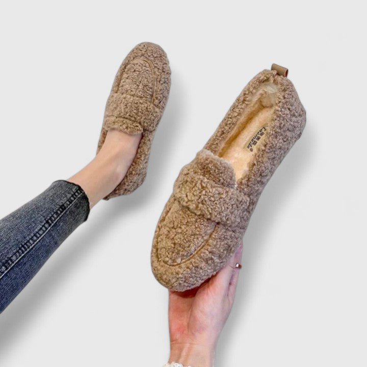 Solenne - Chaussons chauds au design élégant