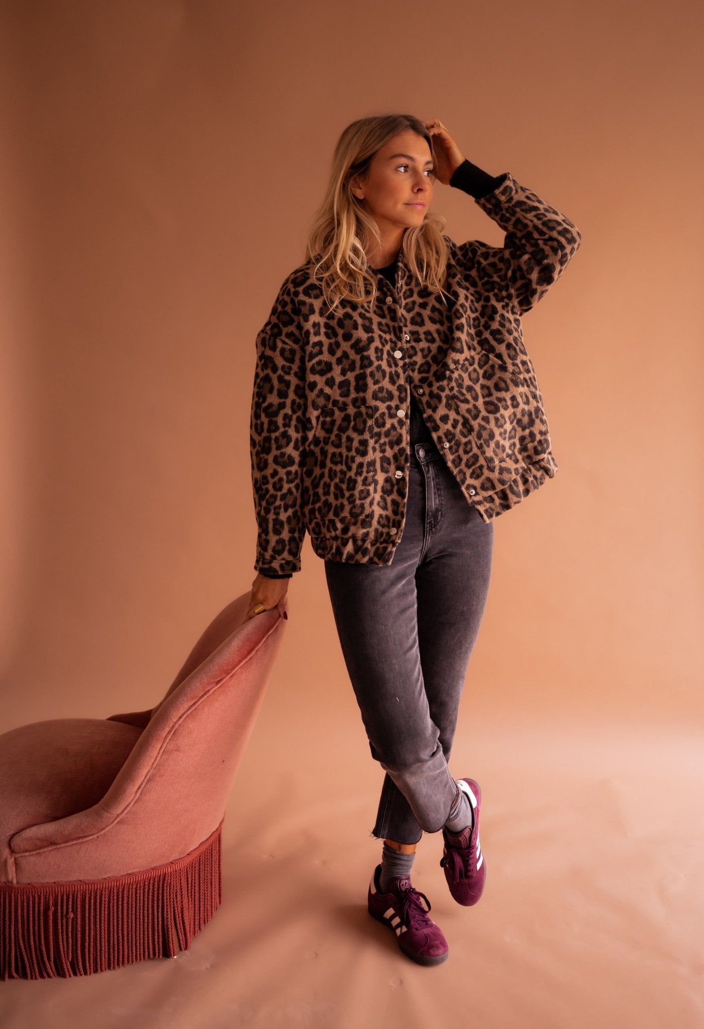 Stella – Veste Léopard Élégance