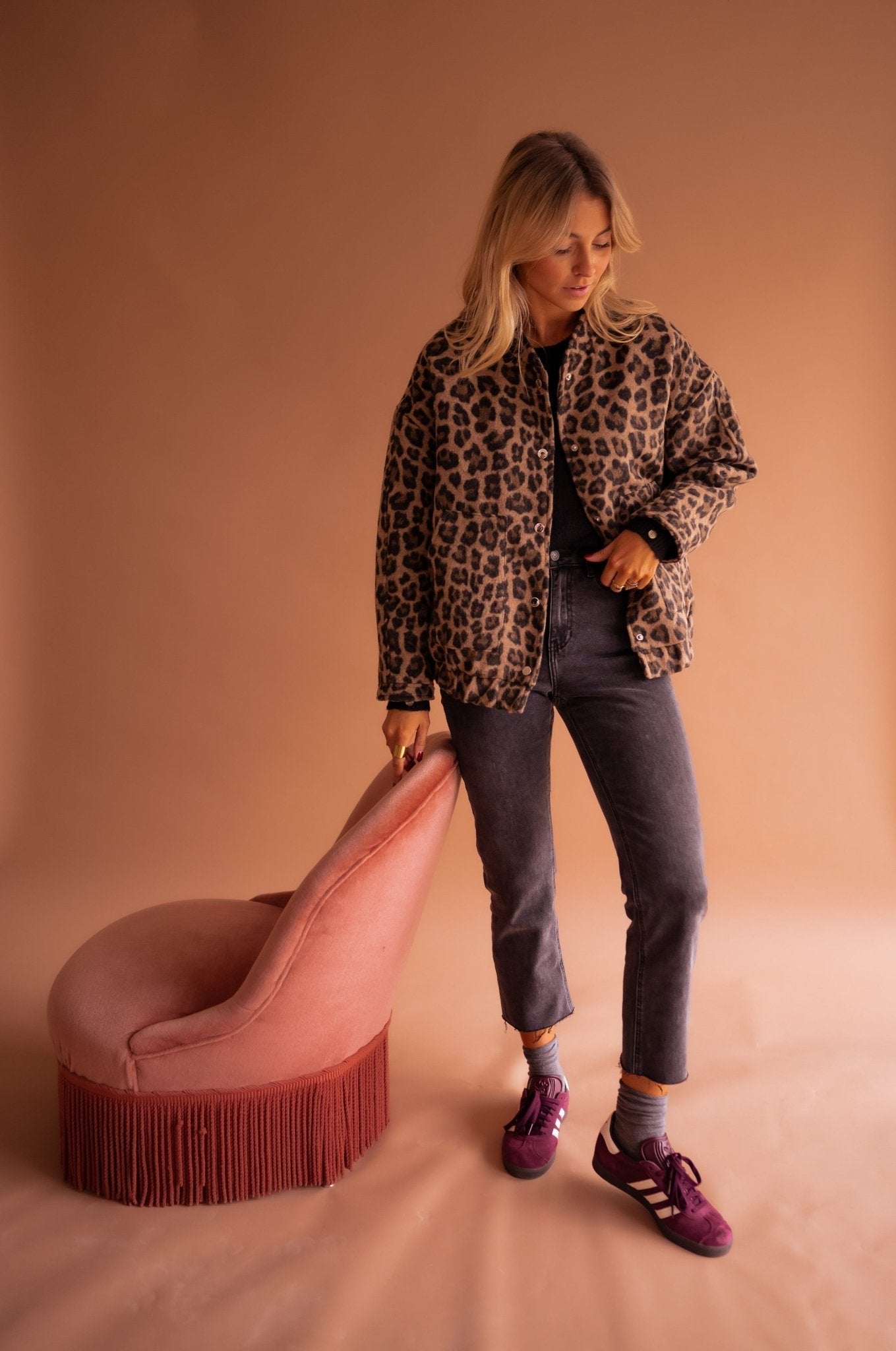Stella – Veste Léopard Élégance