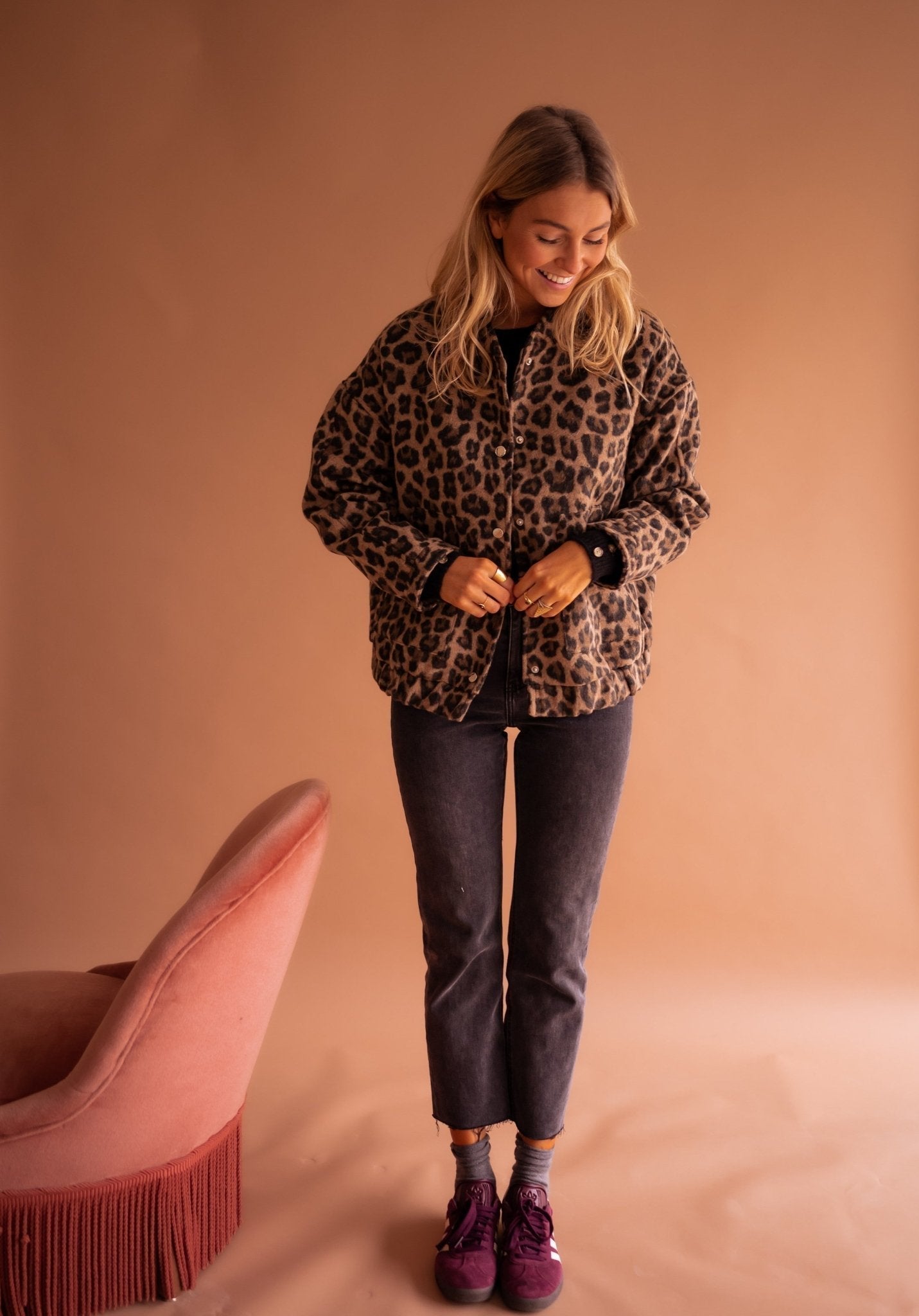 Stella – Veste Léopard Élégance